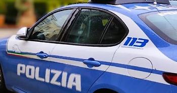 Tre giovani donne denunciano di essere state violentate