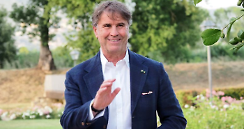 Dagli umbri bloccati a Dubai all'uscita da Eques di Cucinelli