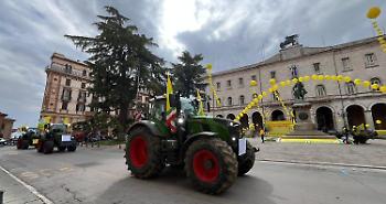 Tra proteste e cronaca: dai trattori invadono Perugia al ragazzo bullizzato dai compagni