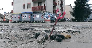 L'Umbria dei rincari e delle strade groviera 